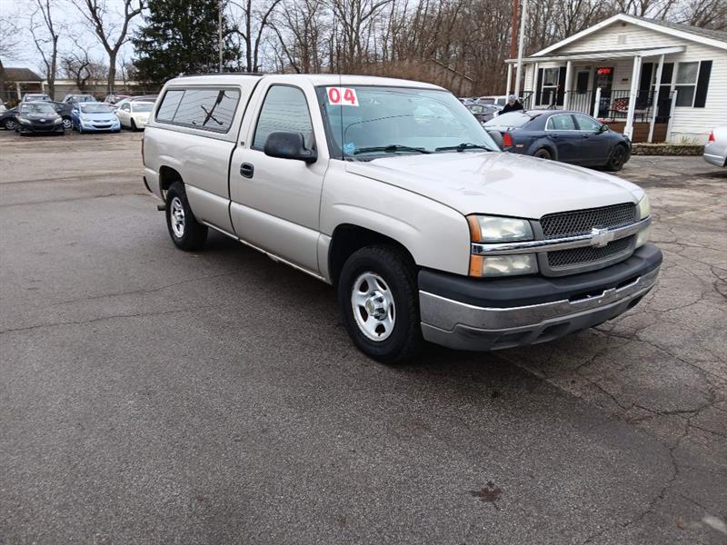 Chevrolet Silverado 1500 Short Bed 2WD 2004