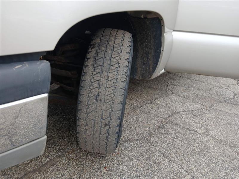 Chevrolet Silverado 1500 Short Bed 2WD 2004