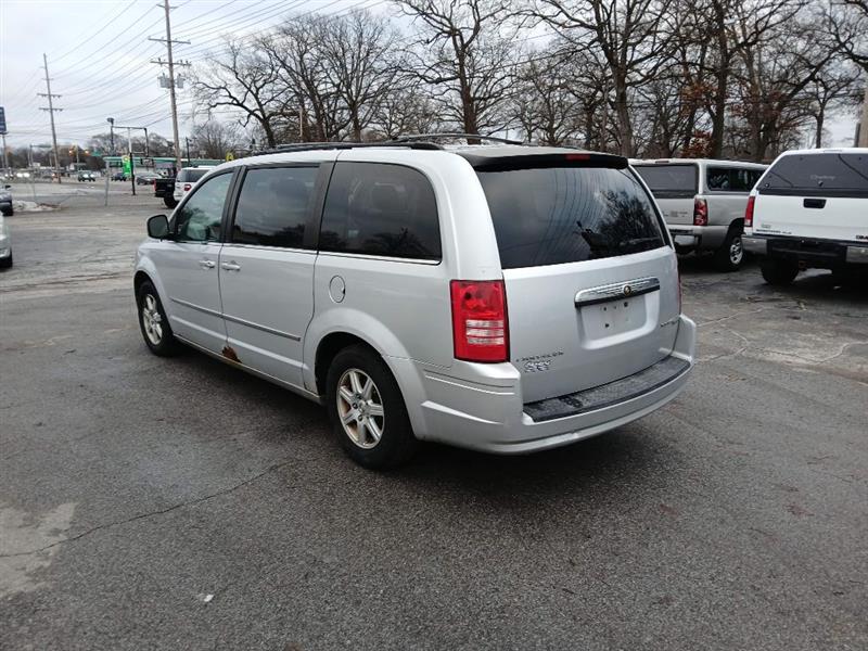 Chrysler Town & Country Touring 2010