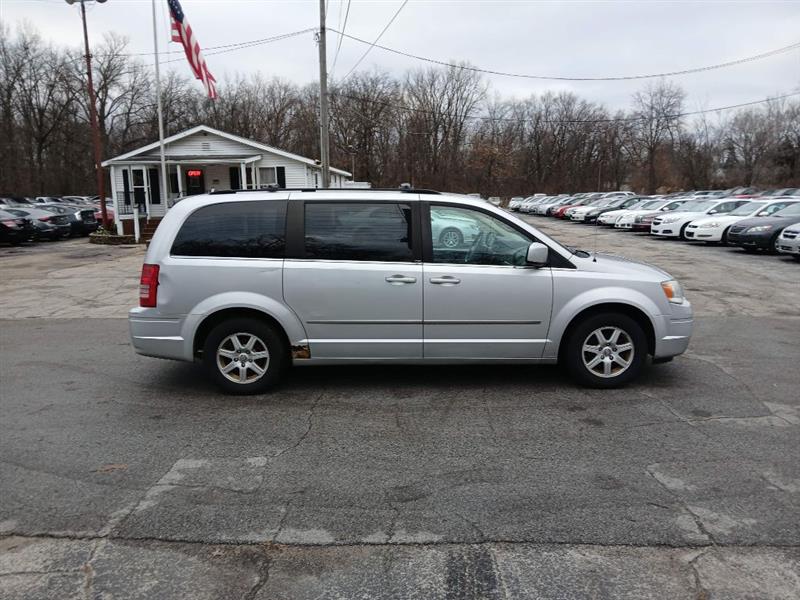 Chrysler Town & Country Touring 2010