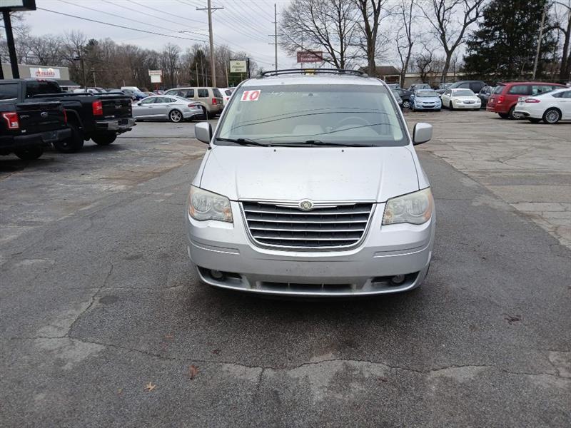 Chrysler Town & Country Touring 2010