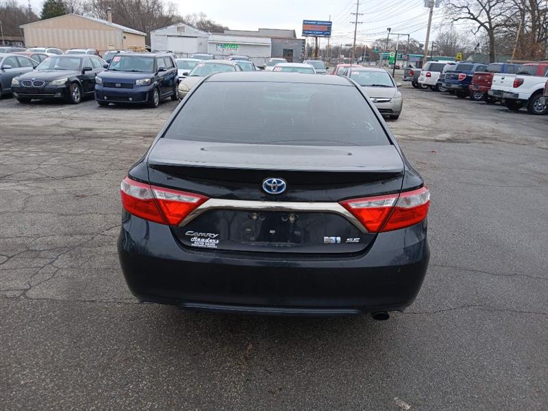 Toyota Camry Hybrid XLE 2015