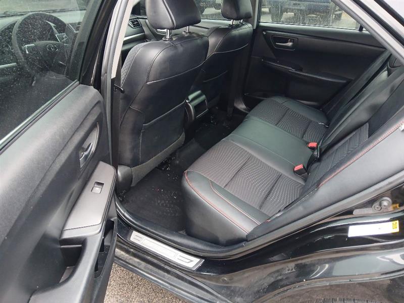 Toyota Camry Hybrid XLE 2015