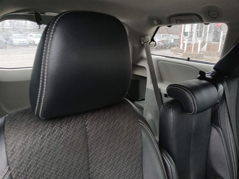 Toyota Sienna FWD 7-Passenger V6 2014