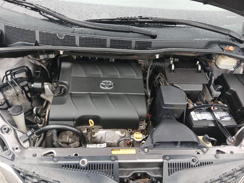 Toyota Sienna FWD 7-Passenger V6 2014
