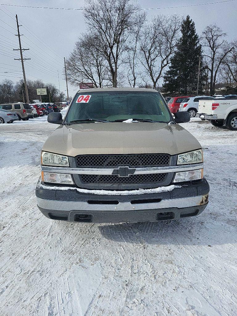 2004 Chevrolet Silverado 1500 Short Bed 2WD