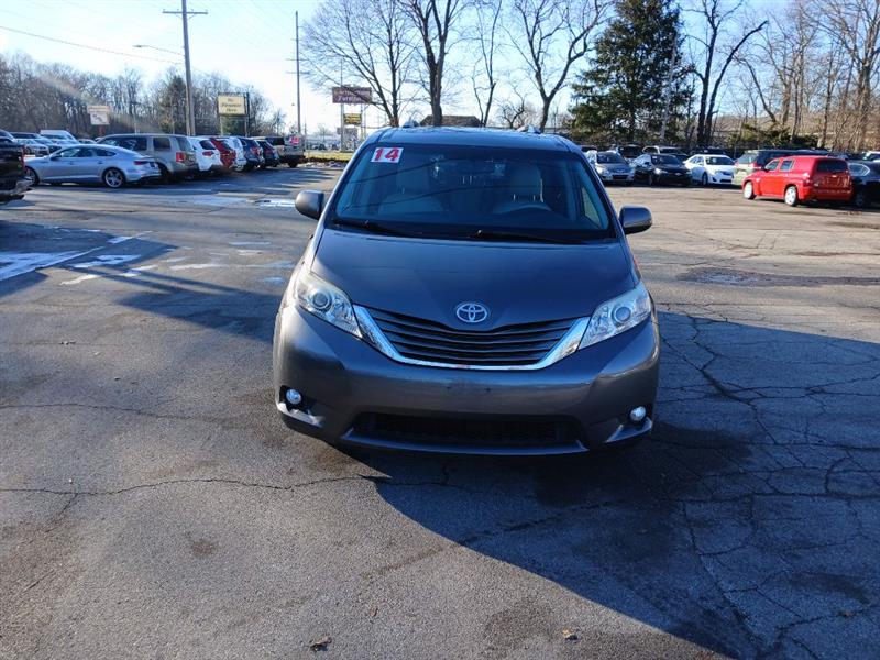 Toyota Sienna XLE FWD 8-Passenger V6 2014