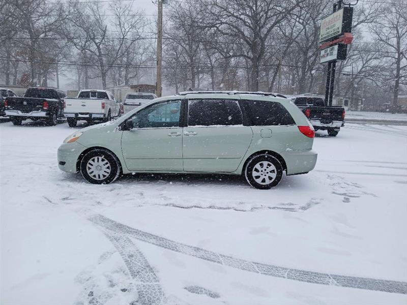 Toyota Sienna CE FWD 8-Passenger 2008