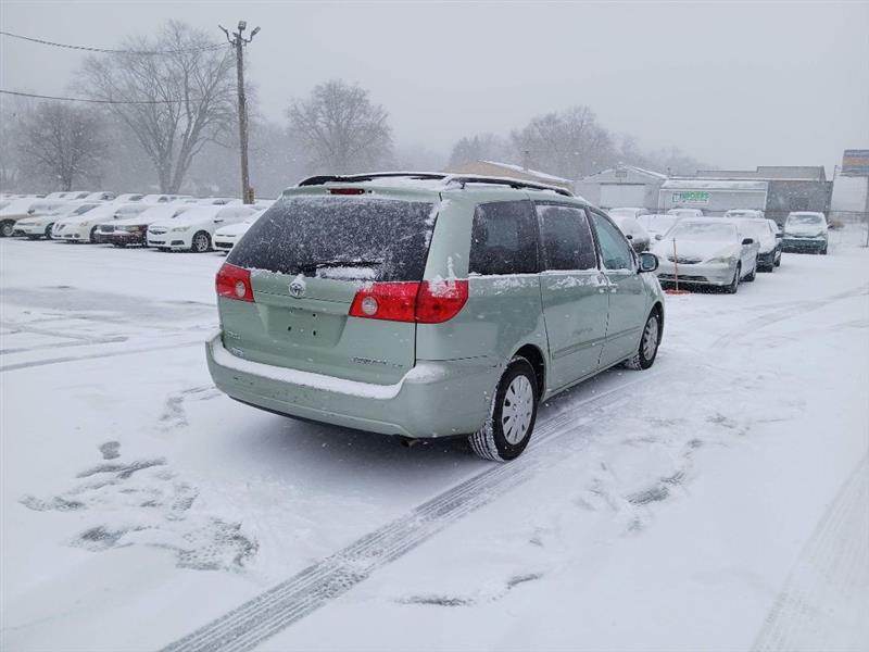 Toyota Sienna CE FWD 8-Passenger 2008