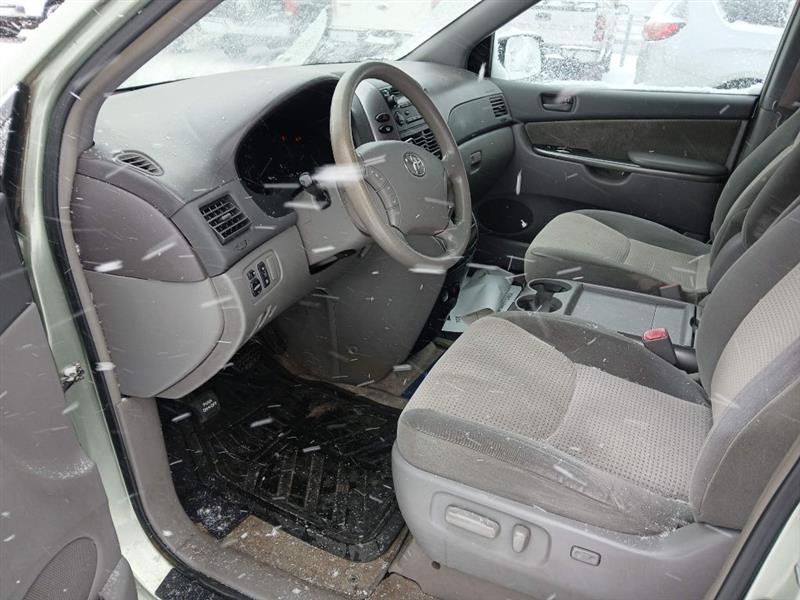 Toyota Sienna CE FWD 8-Passenger 2008