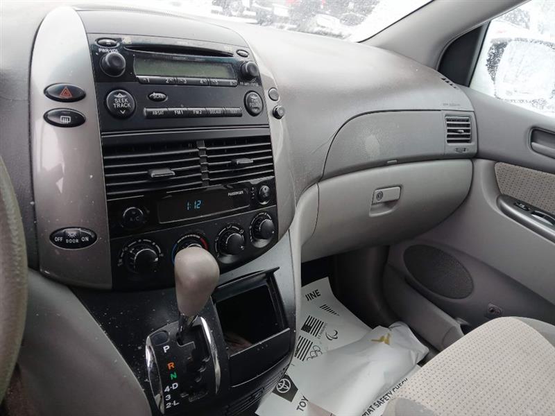 Toyota Sienna CE FWD 8-Passenger 2008