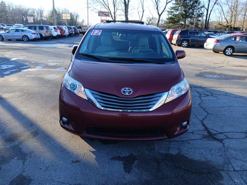Toyota Sienna XLE FWD 8-Passenger V6 2012