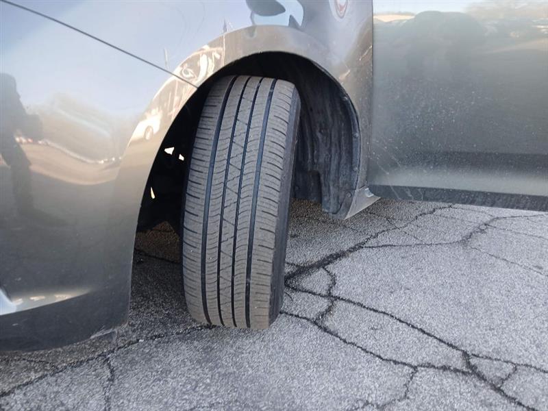 Toyota Sienna FWD 7-Passenger V6 2013