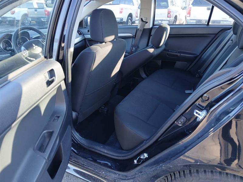 Mitsubishi Lancer ES 5M 2015