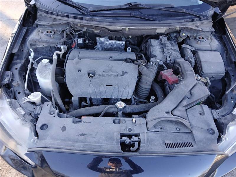 Mitsubishi Lancer ES 5M 2015