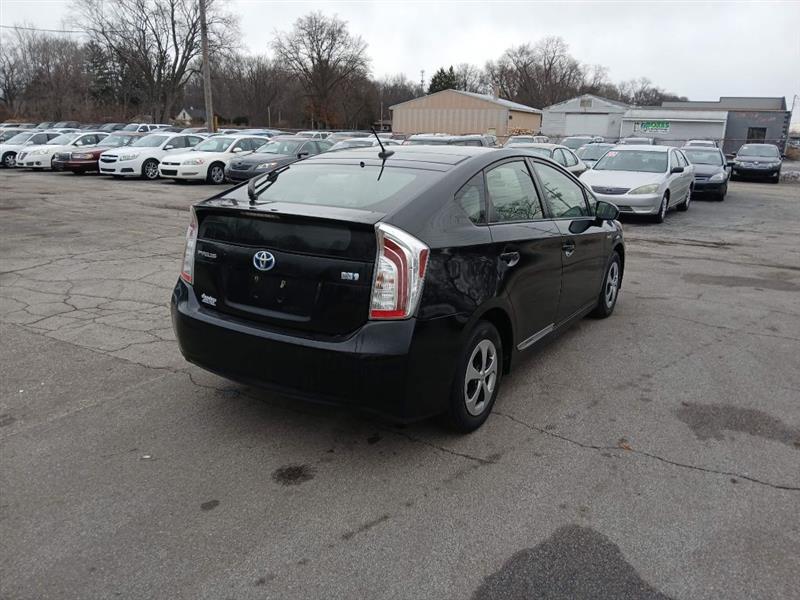 Toyota Prius Prius V 2012