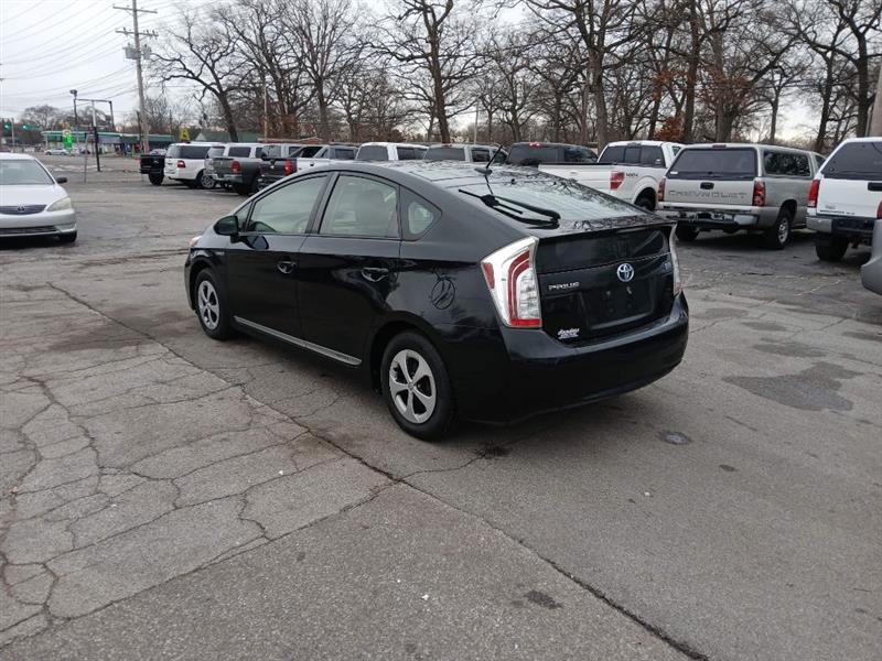 Toyota Prius Prius V 2012