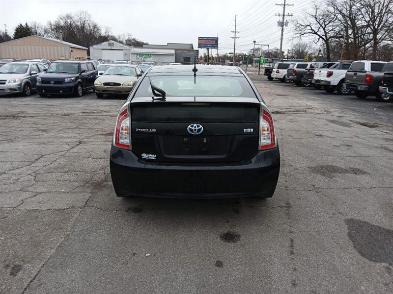 Toyota Prius Prius V 2012