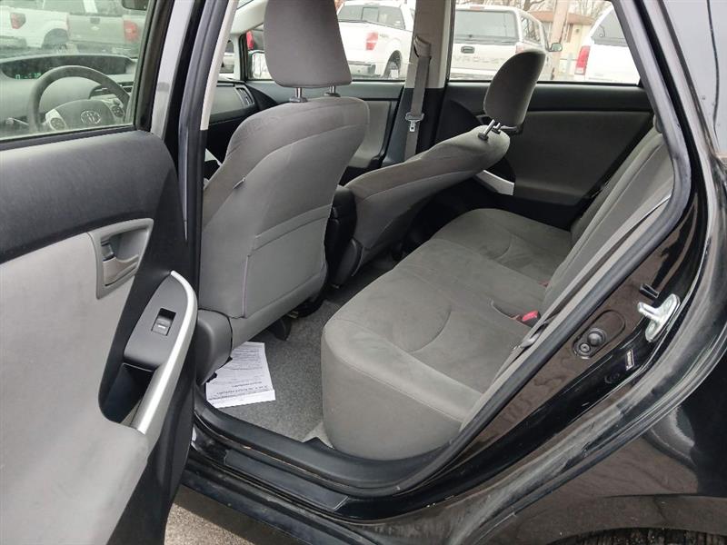 Toyota Prius Prius V 2012