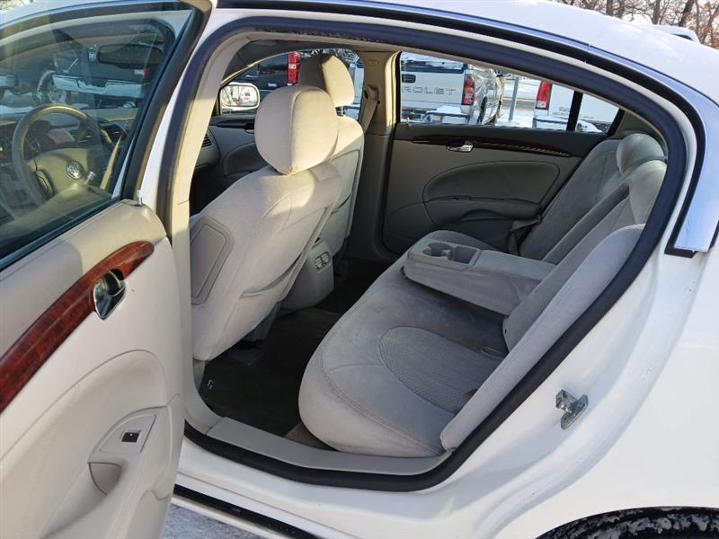 Buick Lucerne CX 2008