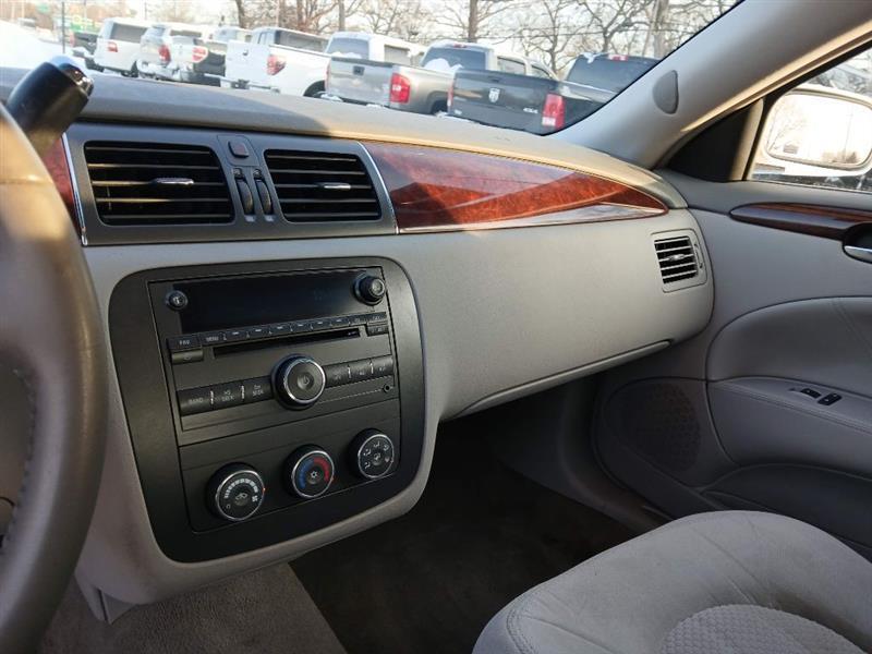 Buick Lucerne CX 2008