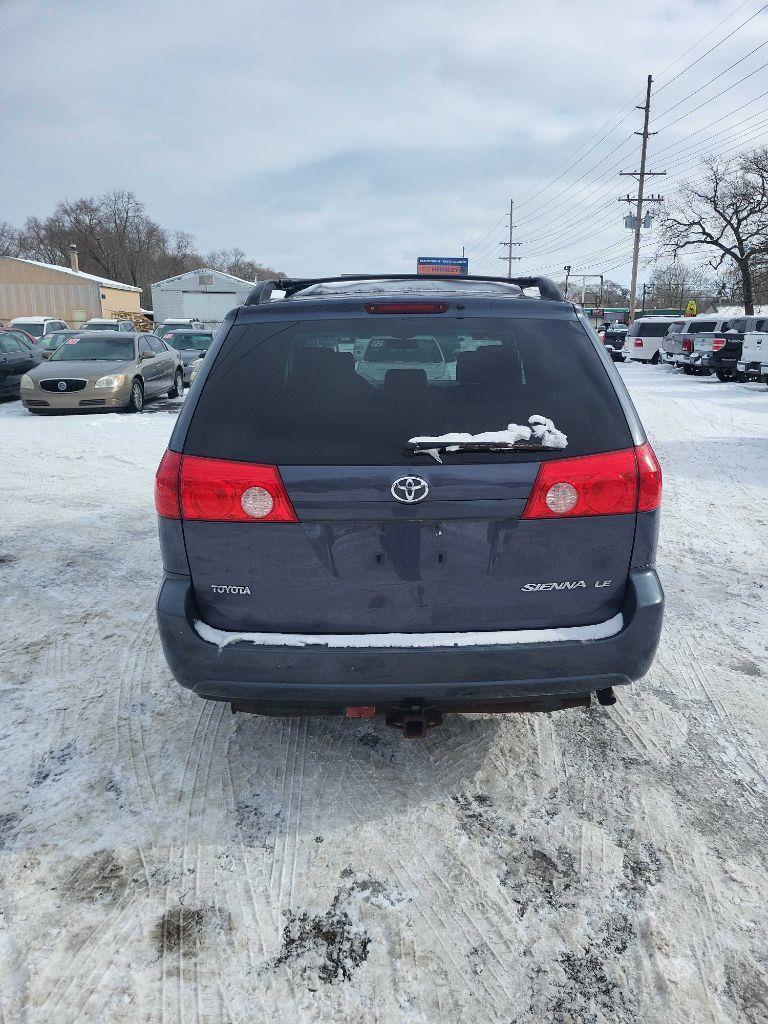 Toyota Sienna CE FWD 8-Passenger 2008