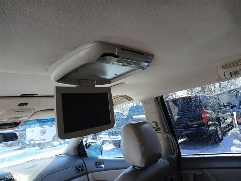 Toyota Sienna XLE FWD 2009