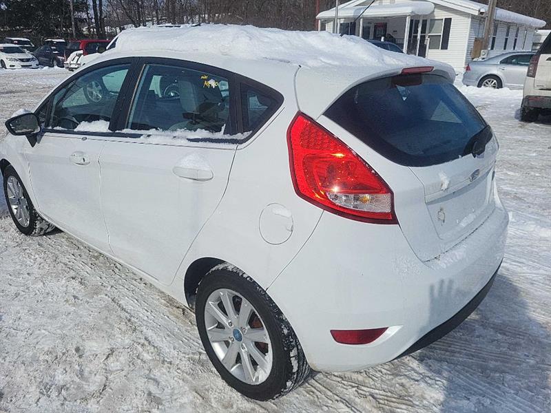 Ford Fiesta S Hatchback 2013