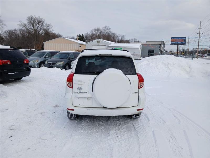 Toyota RAV4 Base I4 4WD 2007