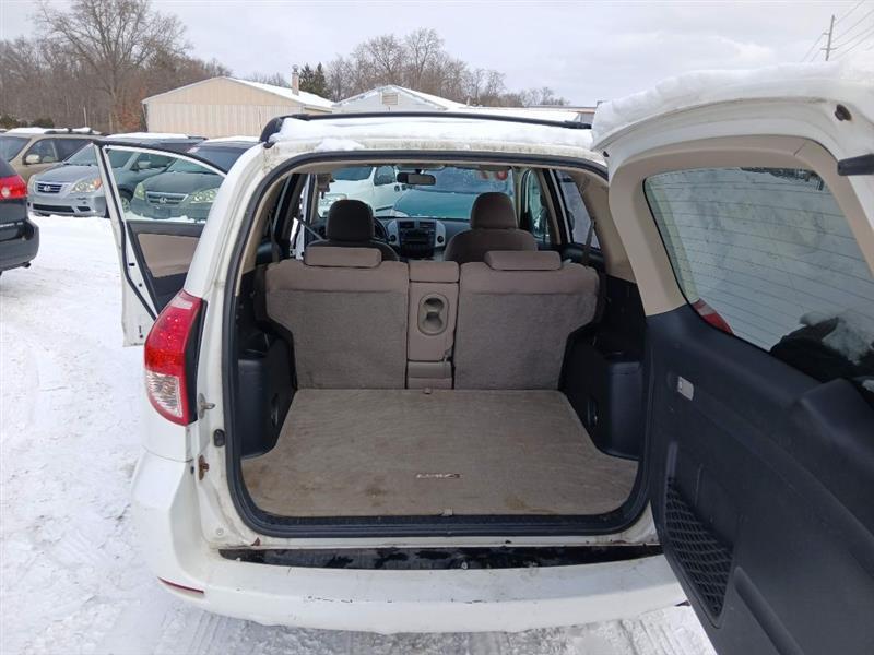 Toyota RAV4 Base I4 4WD 2007