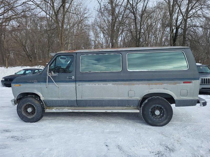 Ford Club Wagon E250 1989