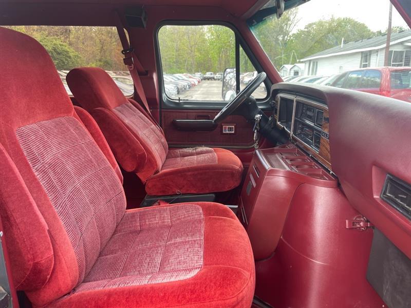Ford Club Wagon E250 1989