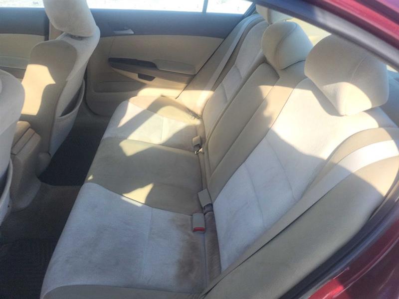 Honda Accord LX sedan AT 2010