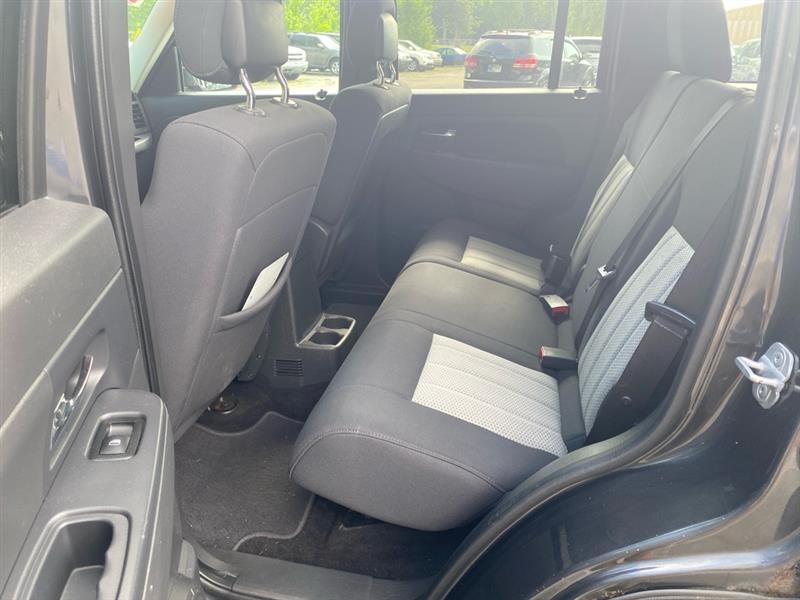 Jeep Liberty Sport 4WD 2010