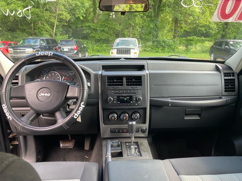 Jeep Liberty Sport 4WD 2010