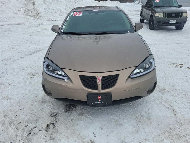 Pontiac Grand Prix Sedan 2007