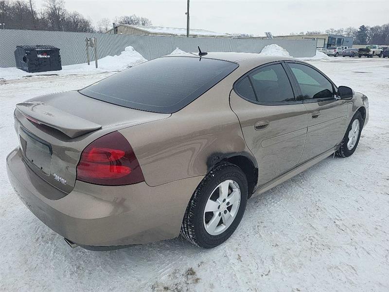 Pontiac Grand Prix Sedan 2007