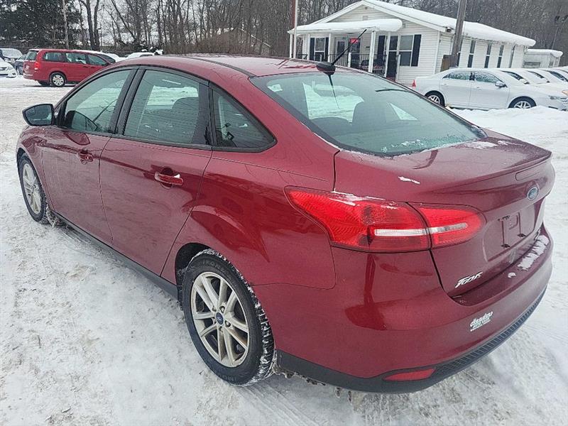 Ford Focus SE Sedan 2016