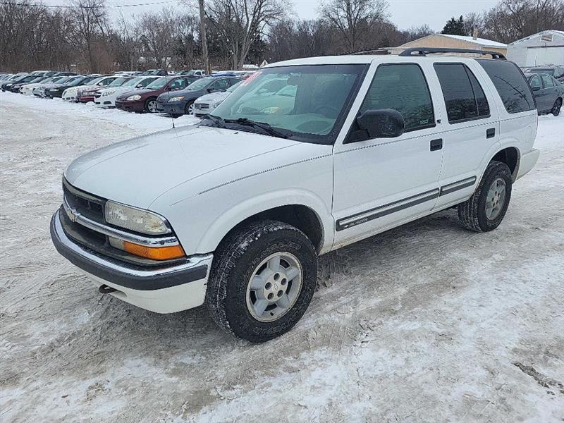 Chevrolet Blazer LS 4-Door 4WD 2000