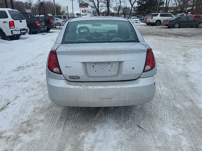 Saturn ION Sedan 3 2005