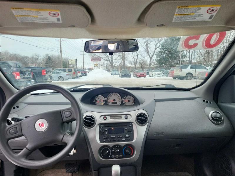 Saturn ION Sedan 3 2005