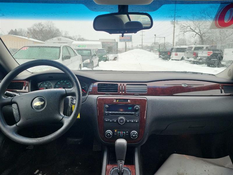 Chevrolet Impala LS 2010