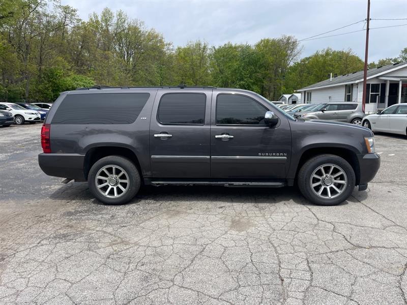 Chevrolet Suburban LTZ 1500 4WD 2011