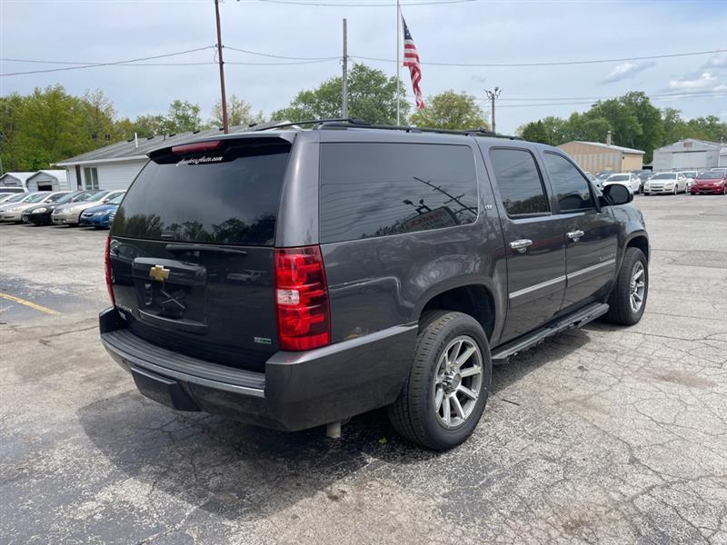 Chevrolet Suburban LTZ 1500 4WD 2011