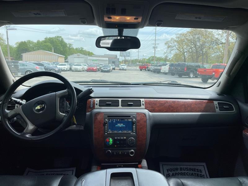 Chevrolet Suburban LTZ 1500 4WD 2011