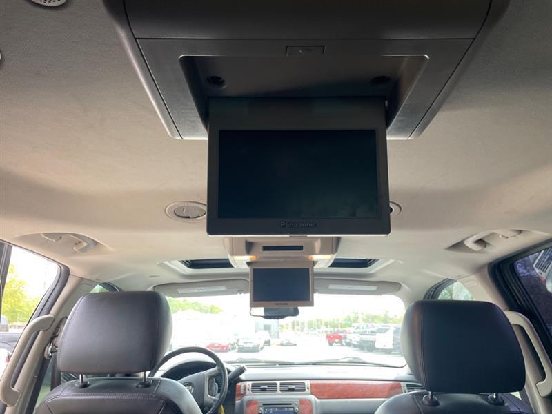 Chevrolet Suburban LTZ 1500 4WD 2011