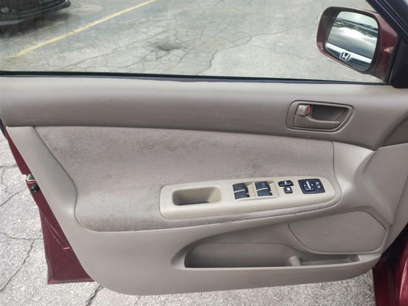 Toyota Camry LE 2004