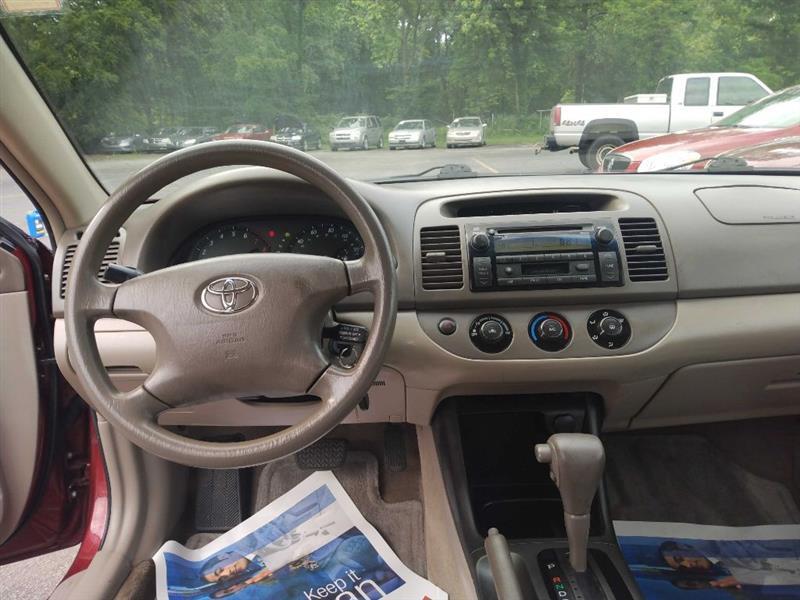 Toyota Camry LE 2004