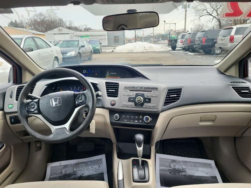 Honda Civic LX Sedan 5-Speed AT 2012