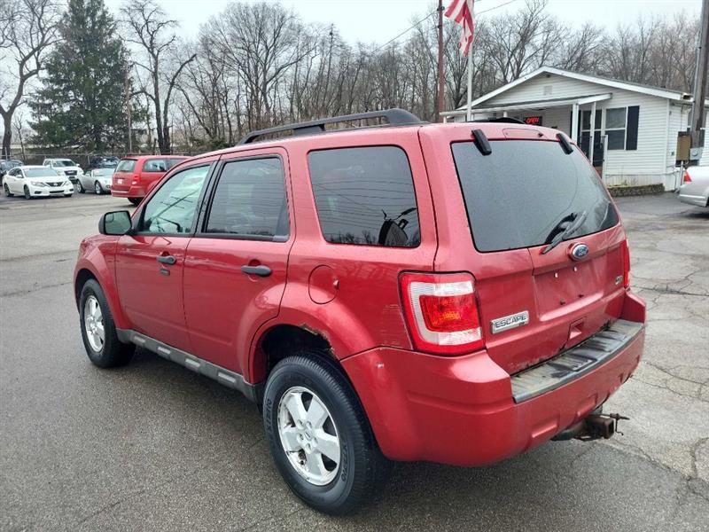 Ford Escape XLT FWD 2011